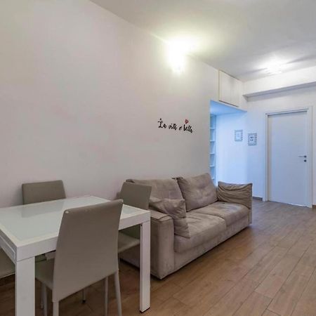 Charme & The City Apartment Милано Екстериор снимка