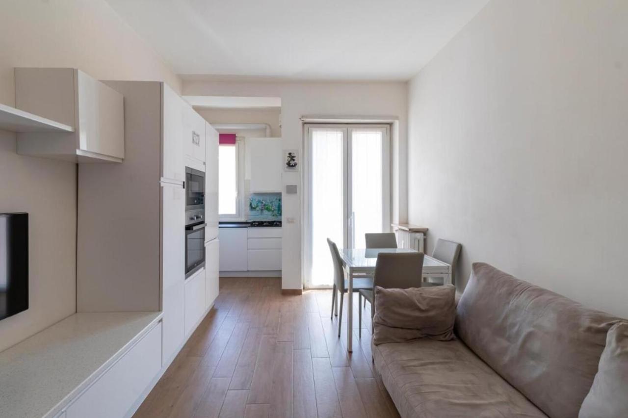 Charme & The City Apartment Милано Екстериор снимка